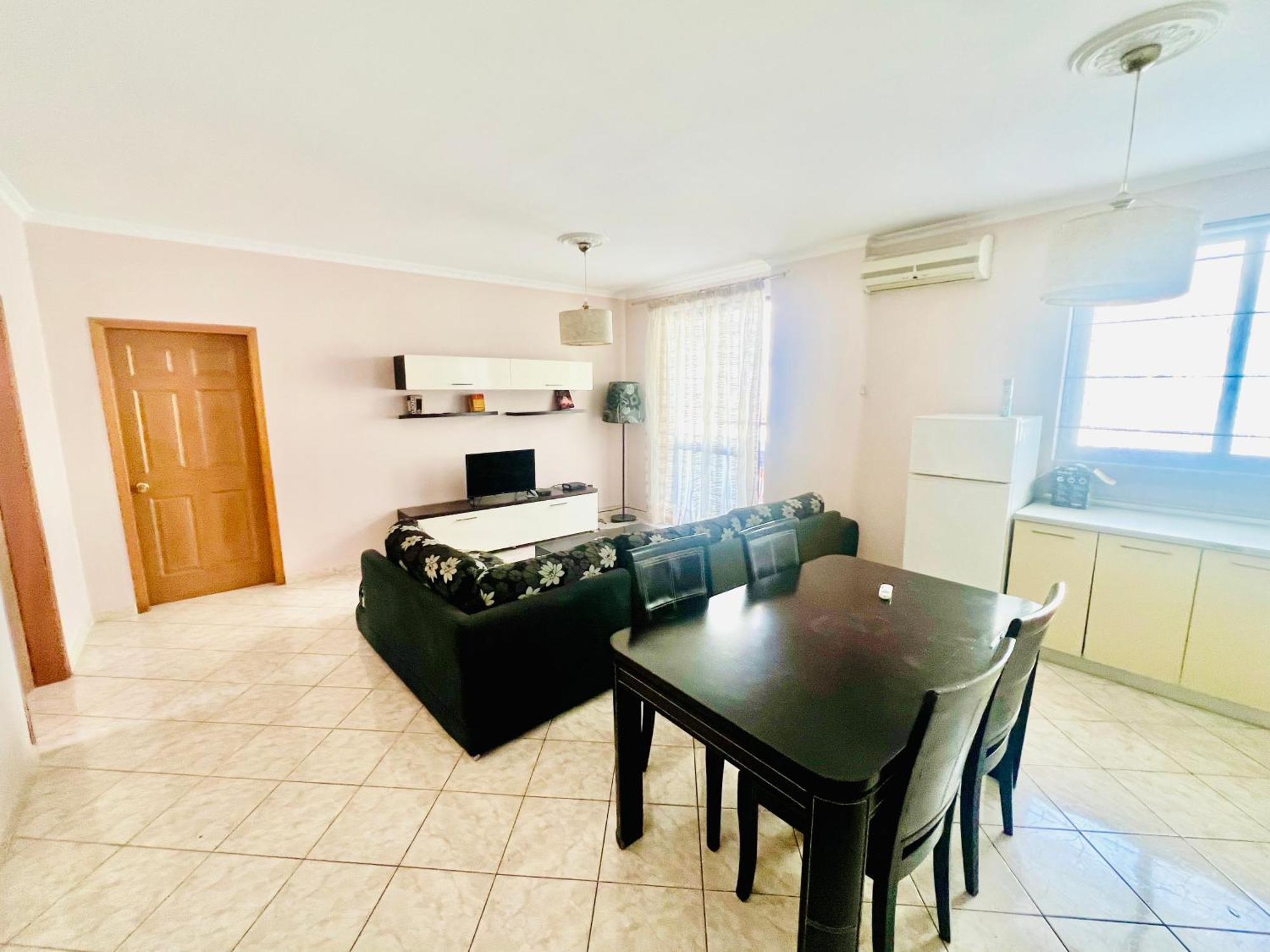 Lovely 3-Bedroom Rental Unit In Durres Durrës Exterior foto